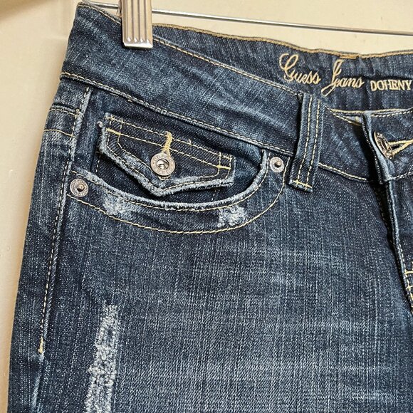 NWOT Y2K Guess Doheny Low-Rise Bootcut Jeans Size 26 Distressed Mid/Dark Wash - Picture 4 of 10